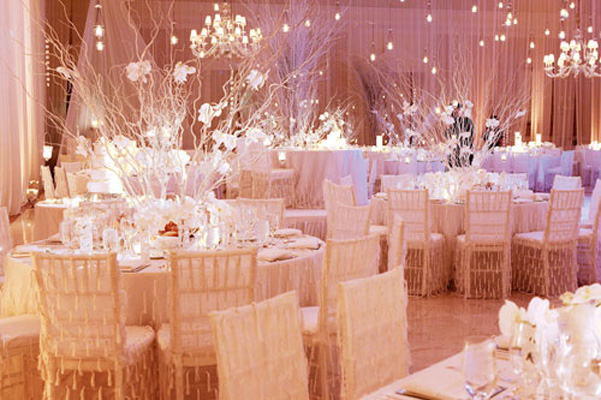 winter-wedding-reception-decor-dasha-wright-photography