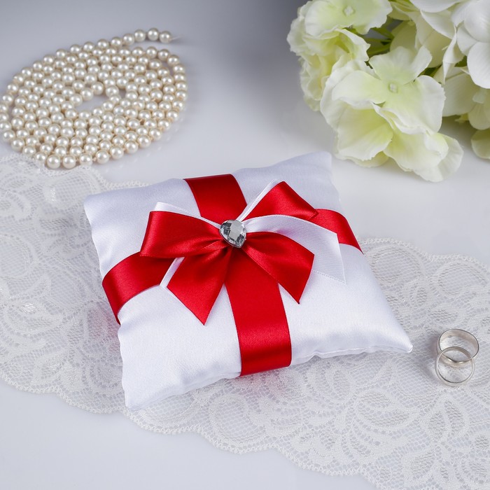 Свадебная подушечка для колец "Классик", бело-красный