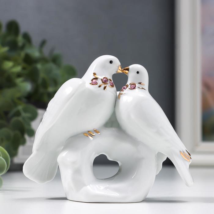 Сувенир-статуэтка "Два голубя на камушке"