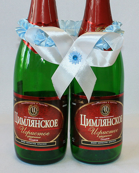 Декоративное украшение для шампанского "Сердечко" (красно-белое)