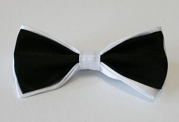 Свадебный галстук-бабочка (белый с черным)