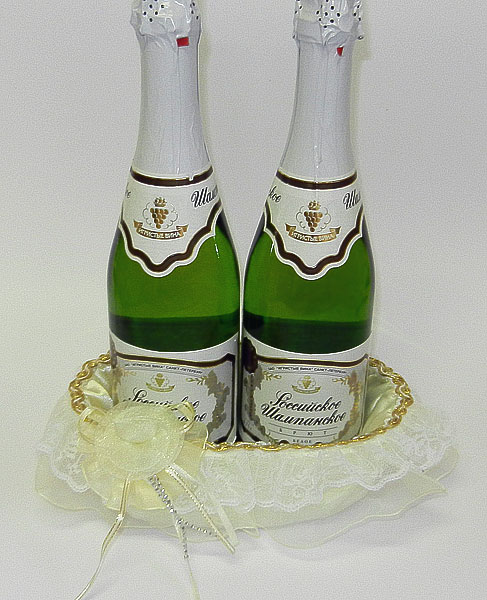Декоративная подставка для шампанского (айвори)