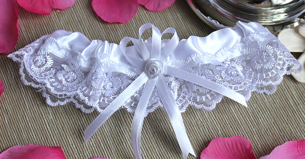 Свадебная подвязка для невесты Камелия (белый)
