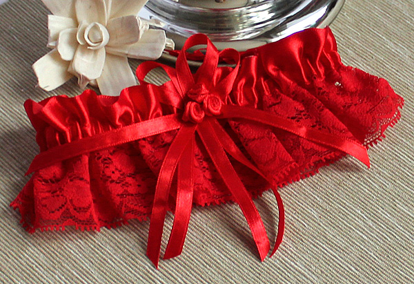 Свадебная подвязка невесты на ногу Розмари (красный)