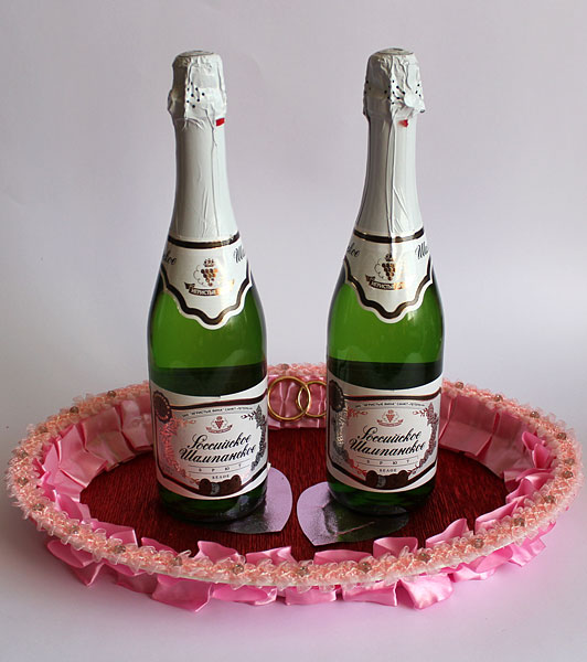 Декоративная подставка для шампанского "Дела сердечные"