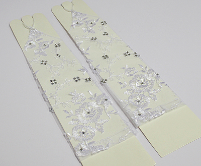 Перчатки для невесты "Цветы и стразы" (белые)