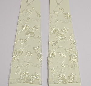 Перчатки для невесты "Цветы и бусины" (айвори)