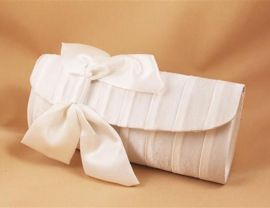 Свадебный клатч для невесты "Бант" (айвори)