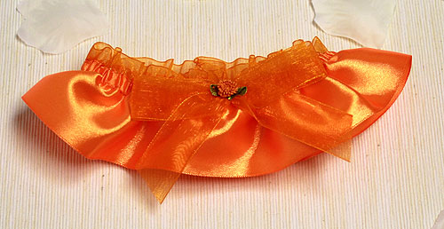 Свадебная подвязка для невесты на ногу Идеал (апельсиновый)