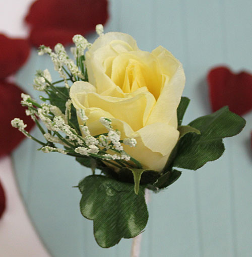 Свадебная бутоньерка для жениха "Бутон розы" (айвори)