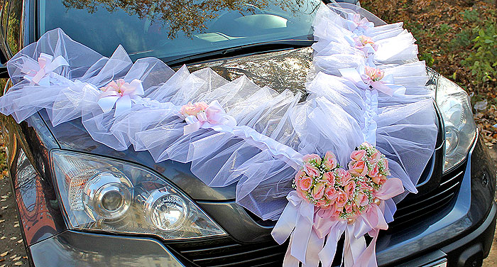 Ленты и ткани для украшения свадебной машины