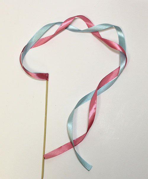 Альтернатива конфетти: палочка-махалочка (1 шт, светлые ленты) (голубой - розовый)