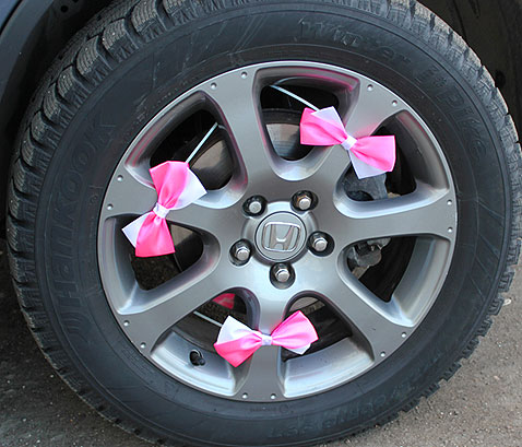 Бантик на диски свадебной машины (1 шт.) (розовый)
