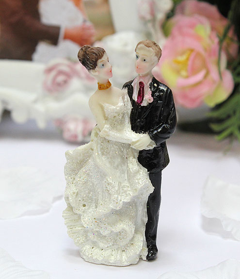 Фигурка для торта на свадьбу "Счастливая пара" № 3 (7,5 см)