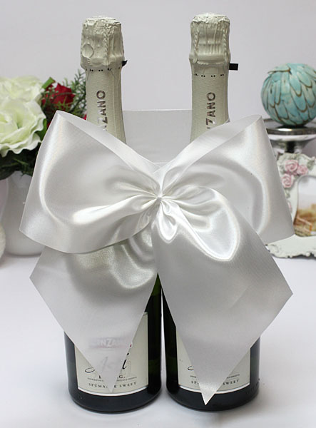 Декоративное украшение для шампанского Классика (белый)