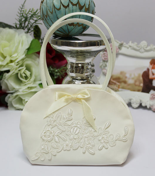 Миниатюрная сумочка  невесты на свадьбу "Эллен" (айвори)
