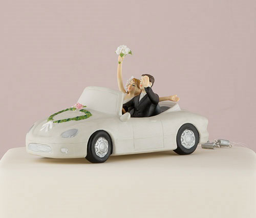 Фигурка для торта на свадьбу "Молодожены в машине" (16 см)