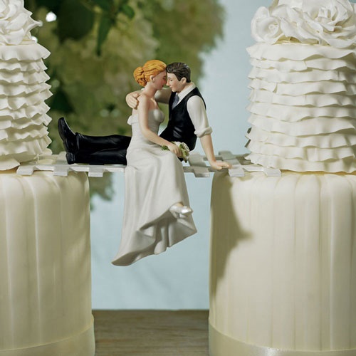 Фигурка для торта на свадьбу "Наедине друг с другом" (15 см)