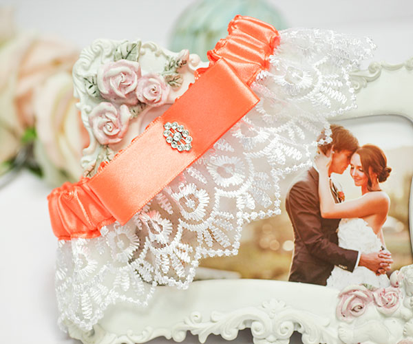 Подвязка для невесты на свадьбу Гламур (оранжевый)