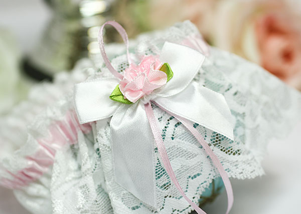 Свадебная подвязка на ногу невесты "Зимний сад"