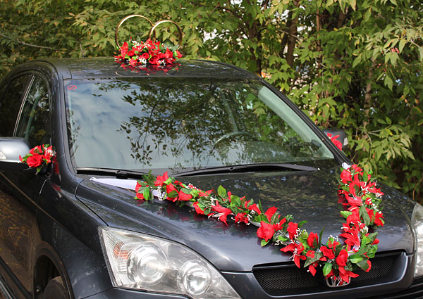 АРЕНДА Набор свадебных украшений на машину "Цветочная фантазия"  (красный)