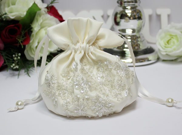 Свадебная сумочка для невесты "Сияние" (айвори)
