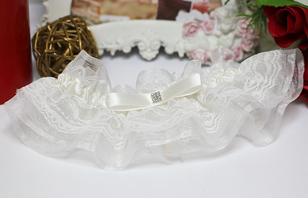 Подвязка для невесты "Невесомость" (айвори)