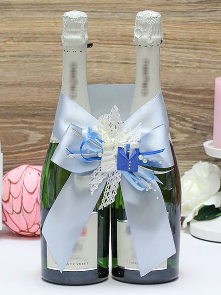 Украшение для свадебного шампанского Счастливая пара (голубой)
