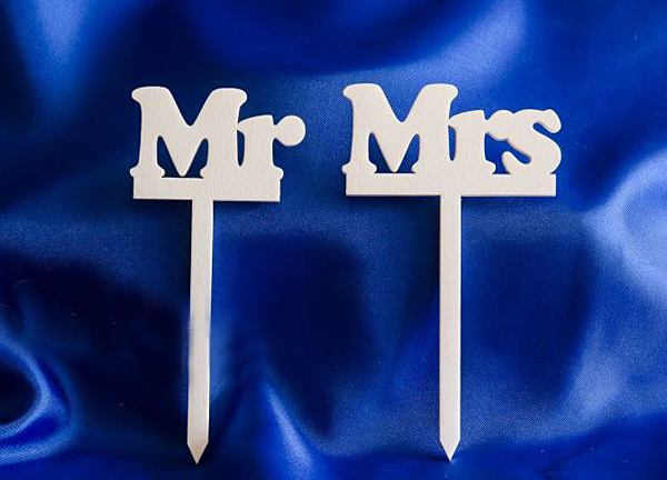 Топпер для торта "Mr и Mrs"