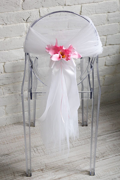 Чехлы на свадебные стулья Розовая орхидея (белый фатин)