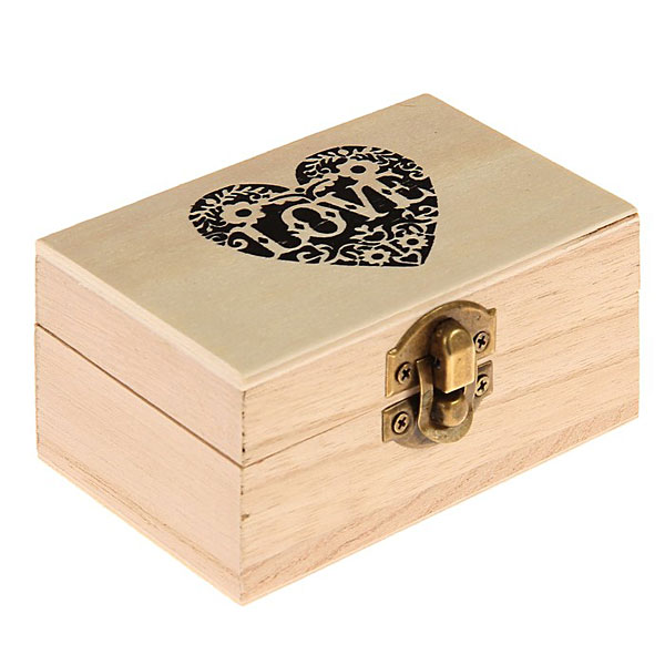 Деревянная коробочка для колец "LOVE " (6 х 10 х 4,7 см)