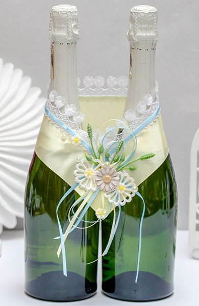 Декоративное украшение свадебных бутылок "Ромашки" (голубой)