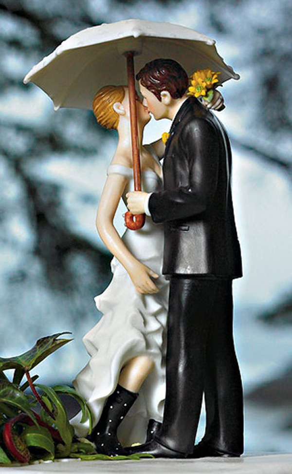 Фигурка в торт "Романтика под зонтиком"