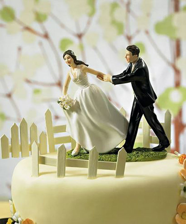 Свадебная фигурка в торт "За счастьем" (12 см)