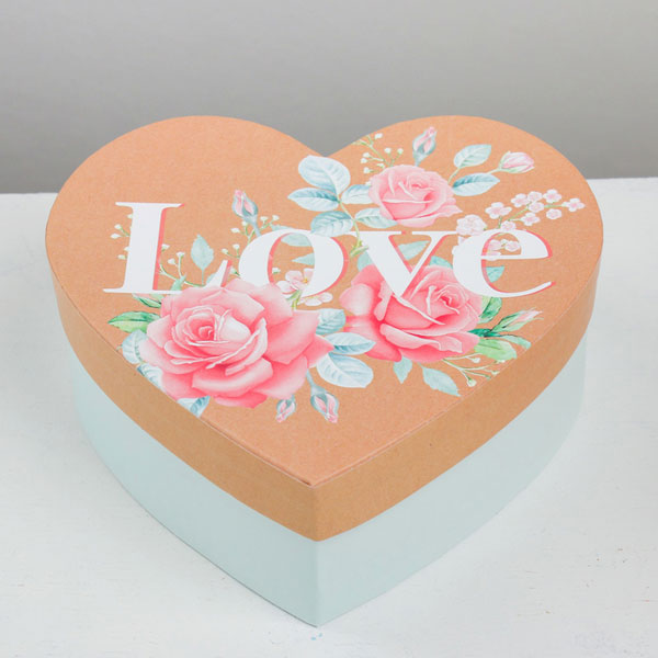 Подарочная коробка-сердце "Love", 20 см × 18 см × 8 см