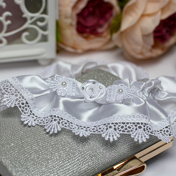 Свадебная подвязка для невесты "Чудесное мгновение" (белый)
