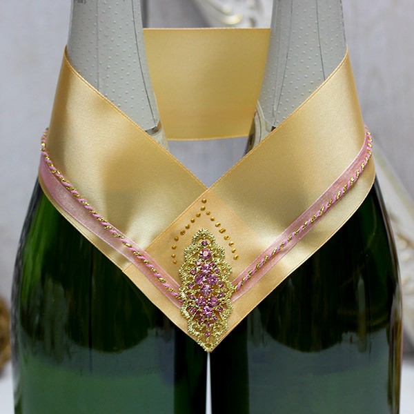 Декор на свадебное шампанское "Тонкости любви"
