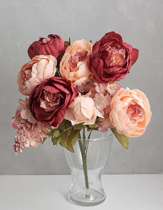 Интерьерный букет цветов "Прекрасные пионы" (персик/бордо)