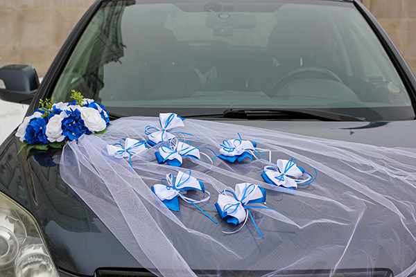 Украшение на свадебную машину Поцелуй бабочки (с розами) (синий)