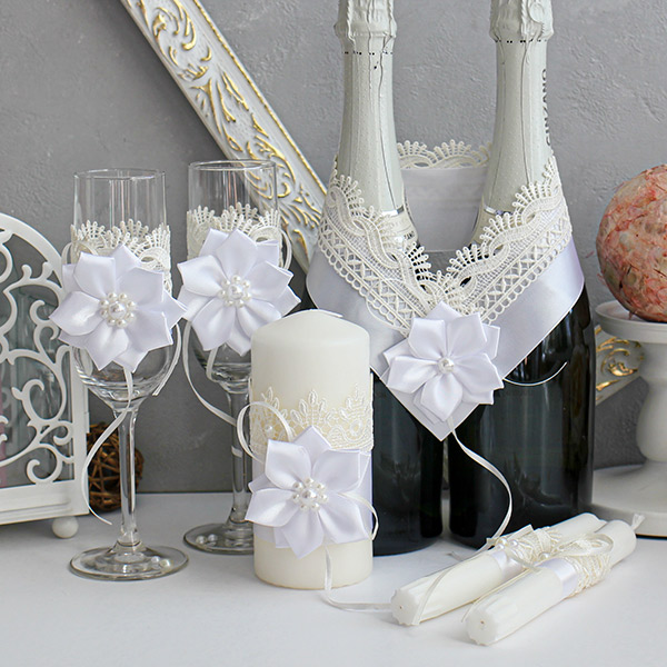 Комплект свадебных аксессуаров "Нежные цветы" (айвори/белый)