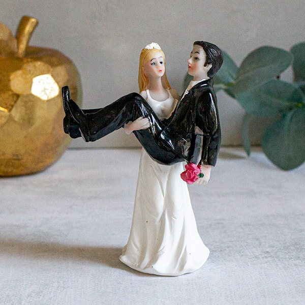 Свадебная фигурка в торт "В надежных руках" (12,5 см)