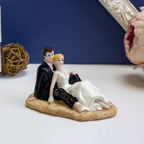 Свадебная фигурка для торта "Свадьба на пляже"
