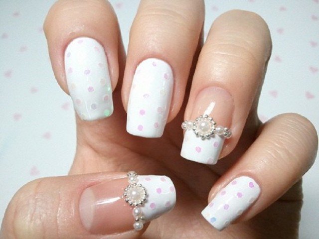 Amazing-Nail-Designs-for-the-Most-Important-Day-of-Your-Life-640x480